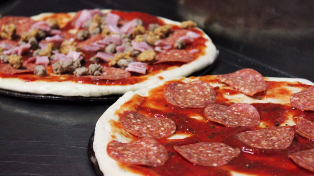 Pizza Shop Photo Gallery Findlay, OH Heavenly Pizza